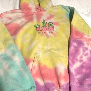 tie dye hoodie size small